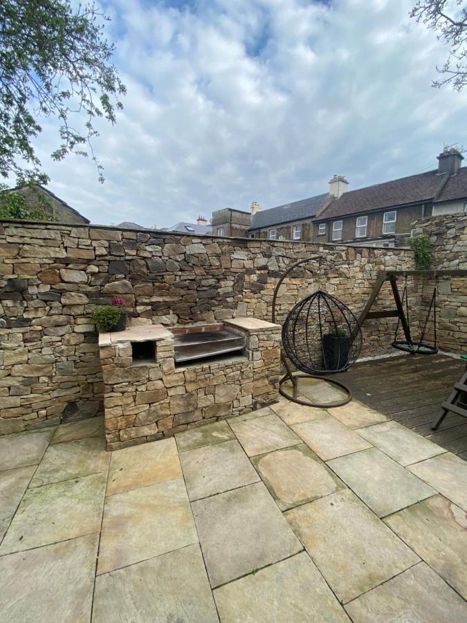 Town Villa With Charming Garden, Bbq Area & Sleeps 6 Cashel  Extérieur photo